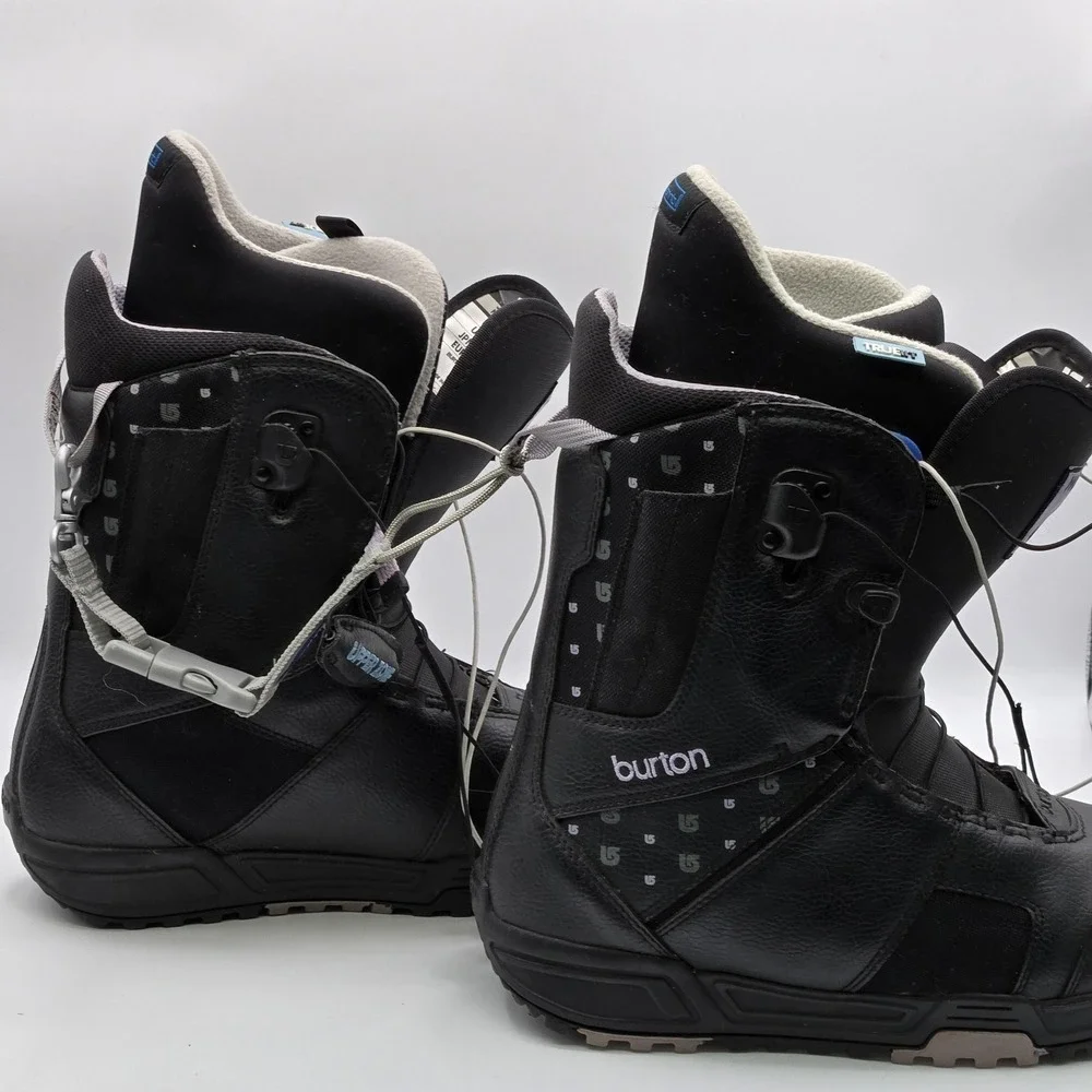 Burton Boots Womens 8 Black Mint Snow‎ Boot Lined Insulated Cushioned Adjustable